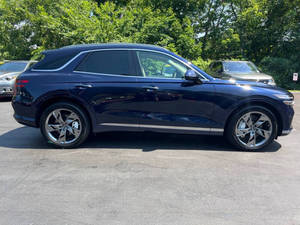 Pristine Clean 2024 Genesis electrificado GV70 - Product Image 3