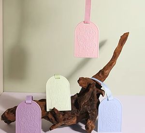 การ์ดหอมปรับอากาศแบบแขวน กลิ่นหอม น้ำหอม ยาง - Product Image 2