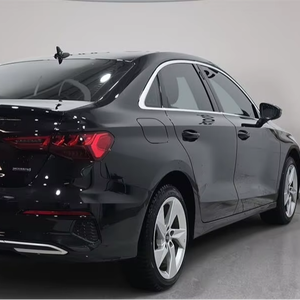 2025 Aud i A3 40 TFSI Plus AWD avec sièges en cuir à direction gauche Taille des pneus R18 - Product Image 1