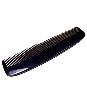 Peine de cuerno de búfalo negro hecho a mano del mejor proveedor, peines naturales antiestáticos con mango tradicional grande para uso doméstico, cuerno directo - Product Image 3