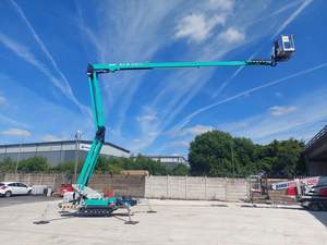 Plateforme élévatrice à ciseaux autopropulsée légère, de qualité industrielle, pour travaux de construction en intérieur et en extérieur - Product Image 4