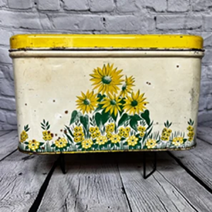 Caja de pan de lata rectangular retro vibrante que muestra un patrón floral psicodélico audaz y colorido de la era Groovy - Product Image 2