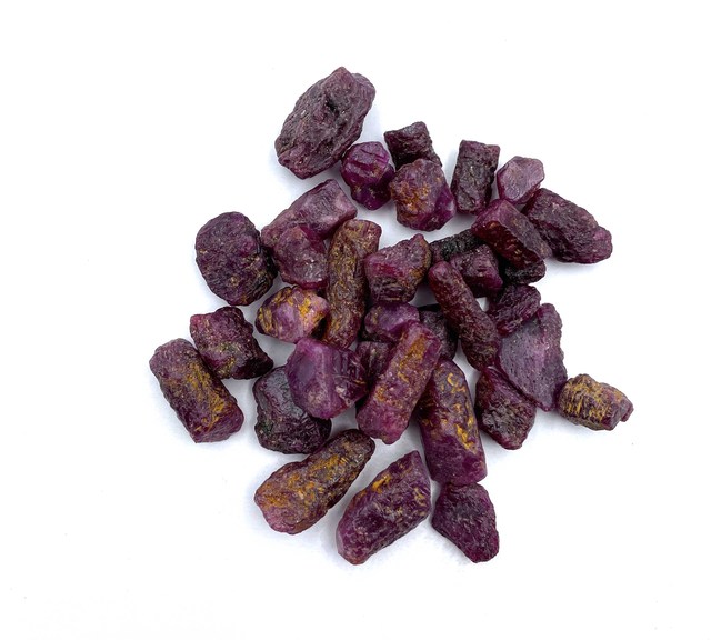 High Quality Natural Ruby Rough Stone Raw Corundum Stones for Jewelry Making, Cutting & Polishing