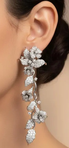 Pendientes Largos Elegantes con Motivo Floral de Plata 925, Pendientes Redondos con Diamantes de Moissanita, Pendientes Largos Florales para Mujer - Product Image 3