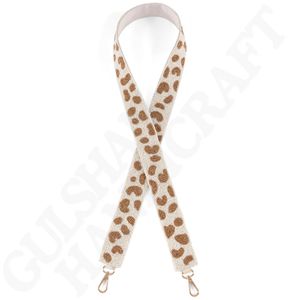 Sangle de sac en perles à imprimé animal Shiraleah faite à la main en or parfaite pour élever n'importe quel sac à main fourre-tout accessoire de déclaration unique pour sac - Product Image 1