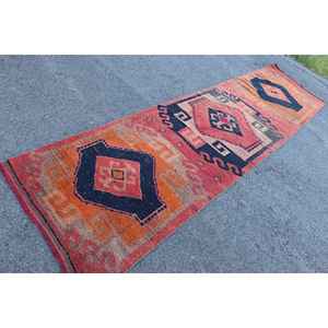 Alfombra Turca de 3.1x11.3 pies, Alfombra Vintage Roja Ombré - Product Image 2