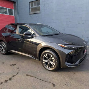 Voiture d'occasion de qualité et abordable, Toyota bZ-4X XLE 2023, conduite à gauche - Product Image 1