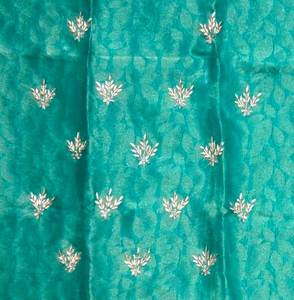 ชุดปากีสถานแบบพรีเมี่ยมปักด้วยมือจากนักออกแบบสมัยใหม่สำหรับผู้หญิงสไตล์ดั้งเดิมในด้านแฟชั่นที่สวยงาม - Product Image 2