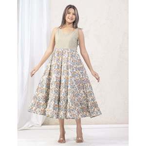 ชุดเดรสผ้าฝ้ายพิมพ์ลายสีขาวเขียวแบบจาล พร้อมสายคล้องไหล่ สไตล์โบโฮสุดหรู ดีไซน์สั่งทำได้ ระบายอากาศได้ดี เหมาะสำหรับใส่ลำลองหรือไปเที่ยวคลับ - Product Image 6