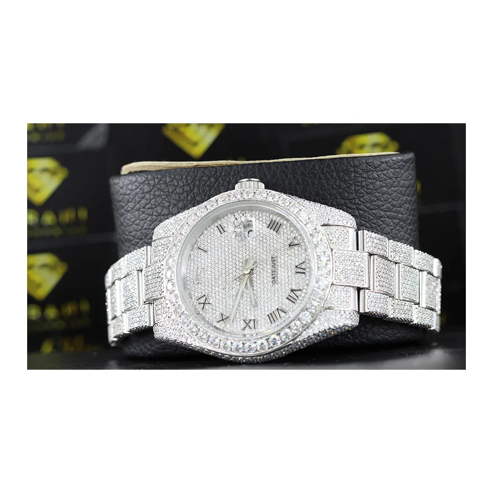 Jam tangan berlian kualitas Premium Iced Out VVS Clarity Moissanite jam tangan Analog bertatah berlian untuk wanita