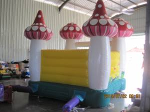 Château gonflable en PVC pour enfants en forme de champignon pour les parcs d'aventure, les parcs urbains, utilisation commerciale - Product Image 2