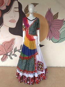 Navarangi lehenga choli ผ้าฝ้ายหนัก lehenga choli ประเพณีอินเดียดู lehenga choli คอลเลกชัน - Product Image 6