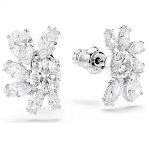 Elegantes pendientes de flor chapados en rodio con piedras de corte mixto blanco vendedor de joyas para mujeres pedidos al por mayor a granel - Product Image 3