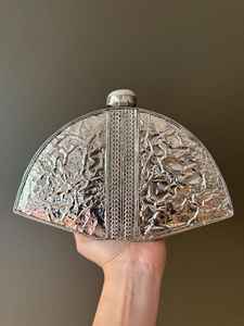 Bolso de Mano Metálico de Lujo Radiante para Mujer, Ideal como Bolso de Noche, Bolso de Fiesta Elegante de Primera Calidad - Product Image 3