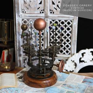 Modèle d'Ornithopode Mécanique Classique de Qualité Supérieure en Laiton Massif et Alliage Système Solaire avec Planètes Rotatives au Meilleur Prix - Product Image 1