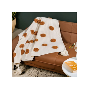 Jeté réversible en jacquard 50x60 pouces avec franges, fabriqué en Inde, qualité supérieure, idéal pour les acheteurs recherchant des articles de décoration intérieure élégants et doux - Product Image 6