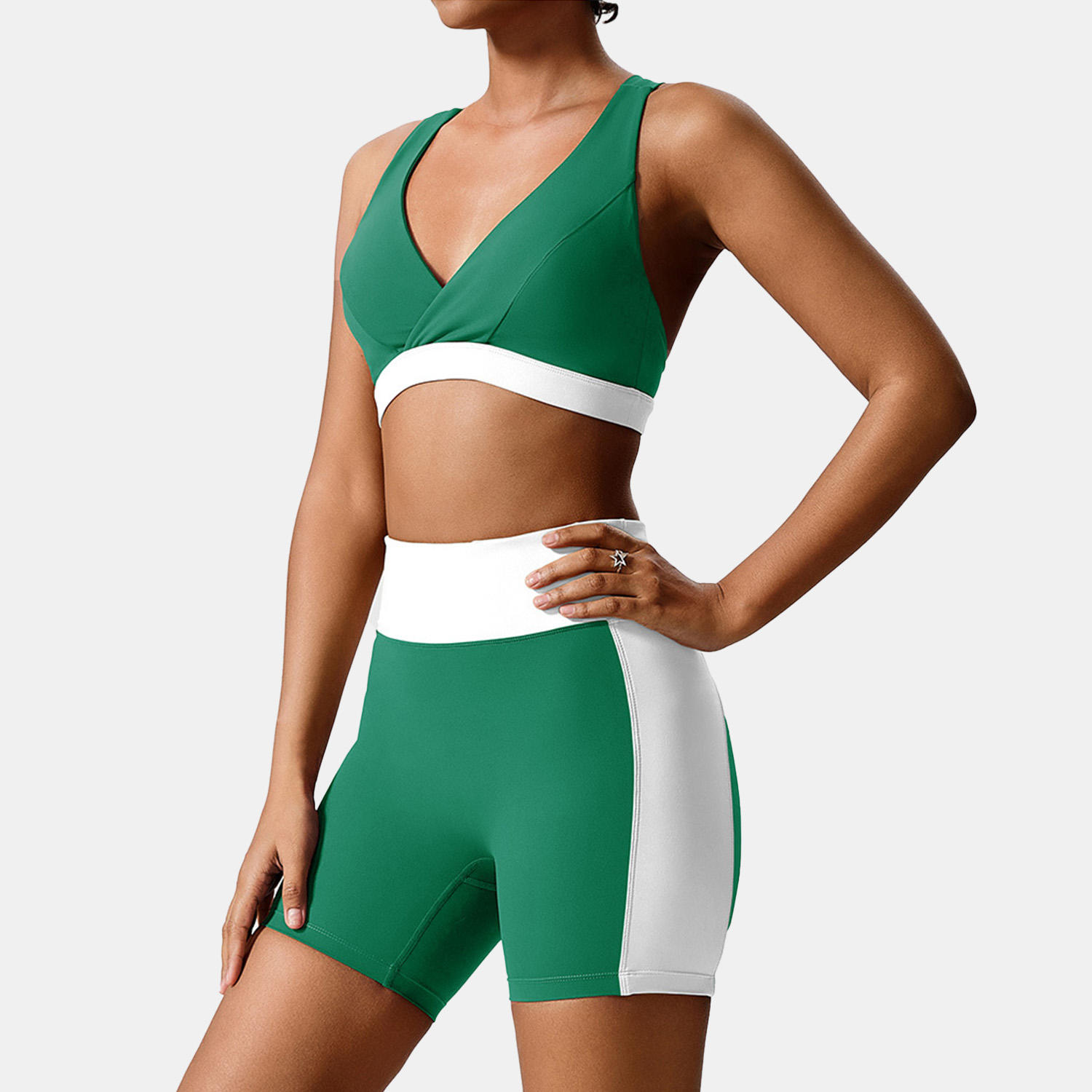 สีเขียว