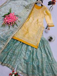 Ensemble Kurta en soie de luxe Unity Luxure avec Sharara en organza brodé et Dupatta, tenue de fête de luxe - Product Image 4