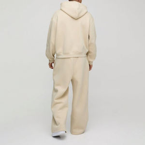 Venta al por mayor de ropa de fábrica de alta calidad chándal de moda más el tamaño de los hombres altos chándal - Product Image 2