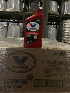 Valvoline VV1556 High Mileage with MaxLife Technology <b>SAE</b> <b>5W</b>-<b>30</b> Synthetic Blend Motor Oil 1 QT pack of 6 - Product Image 4