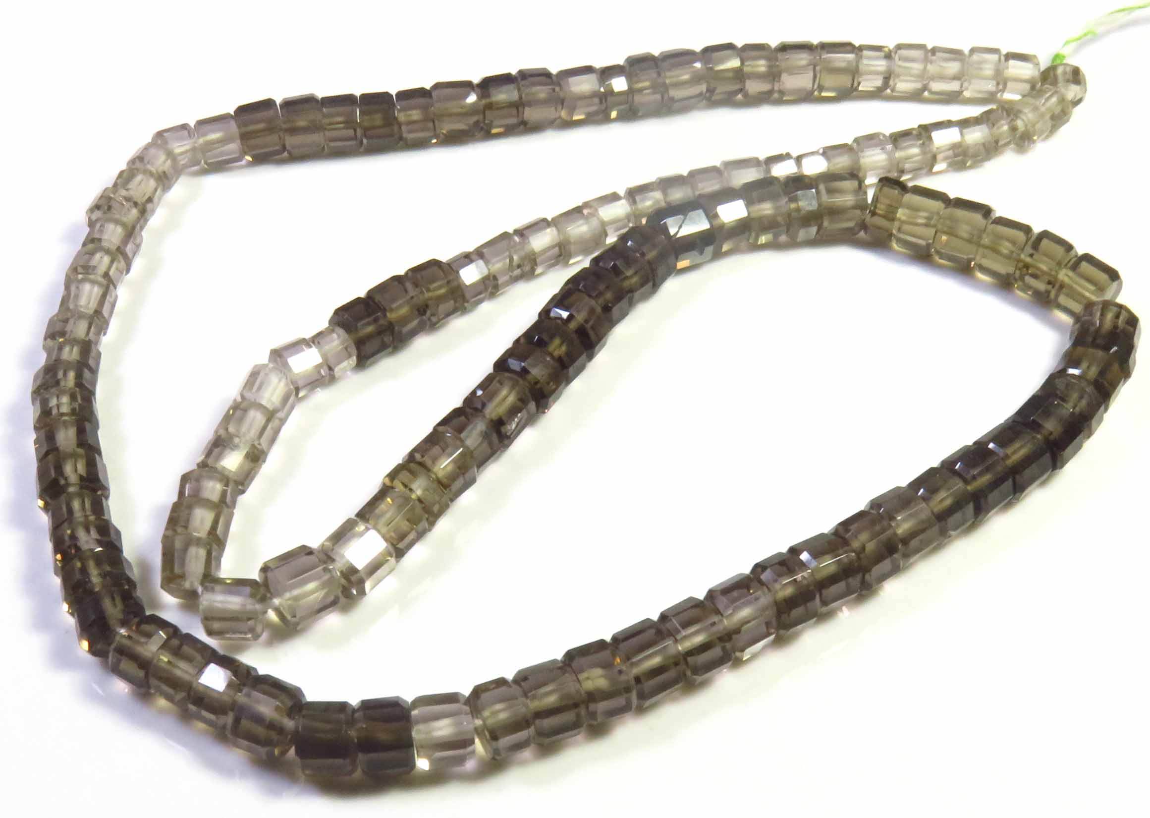 สีน้ำตาล