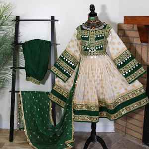 Servicio OEM, MOQ Bajo, Tamaños Personalizados, Apliques de Encaje, Vestidos Afganos, Vestidos Kuchi para Fiestas Formales, Transpirables, para Mujeres Indias y Pakistaníes - Product Image 6