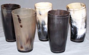 Cuerno para beber hecho a mano para celebrar fiestas con cerveza, elaborado por crafts galore. - Product Image 2