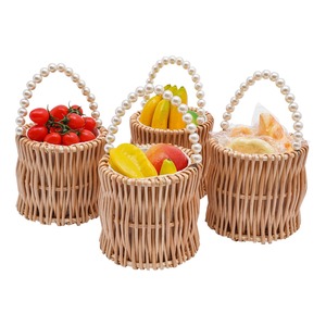 Panier en rotin avec poignées ornées de perles, panier de rangement fait main, vente en gros, écologique, fabriqué au Vietnam - Product Image 1