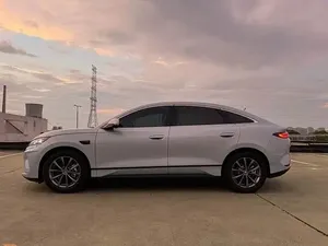 2025 Q-I-N Auto-matic, Portaequipajes Metálico, Asientos de Cuero, Batería de Litio, Características Premium, Autonomía de 601-700 km, Motor de 200-250 kW - Product Image 5