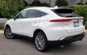 Toyota Venza hybride turbo écologique d'occasion 2021 avec faible kilométrage - Product Image 4