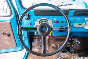 TERRAIN TOYO--TAAA UTILISÉ 1000% % CRUI--SER FJ45 TROOPY À VENDRE-PRÊT À LIVRER-LIVRAISON DE PORTE À PORTE - Product Image 5