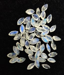 พลอยหลวมสีรุ้งมูนสโตนตัดเหลี่ยมเพชรพลอย2x4มม. สีฟ้าดูดี - Product Image 6