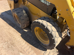 Utilisé 2016 CATERPILLAR 242D Skid Steer Loader CE ISO EPA CERTIFICATED Skid Steer avec moteur diesel Contrôle entièrement hydraulique - Product Image 5