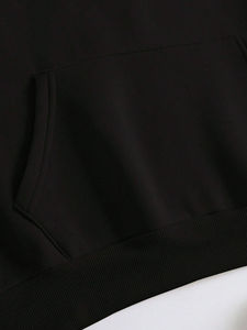 เสื้อฮู้ดผู้หญิงขายดีสำหรับฤดูหนาว พิมพ์ลายพัฟฟ์ ปักลาย 3 มิติ สีและขนาดปรับแต่งได้ ผ้าฝ้าย 100% MOQ ต่ำ ขายส่ง - Product Image 3