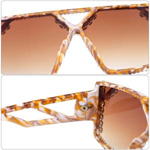 Las increíbles gafas de sol elevan incluso los atuendos sencillos a looks listos para una fiesta, con lentes de cristal que brindan una experiencia visual más natural. - Product Image 3