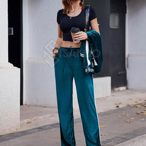 Chándal de terciopelo personalizado de fabricante de Pakistán para mujer de talla grande MOQ bajo para invierno - Product Image 6