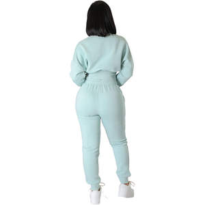 2024 mode personnalisé Logo col rond 2 pièces Joggers pantalon ensemble pour femmes polaire doublé à manches longues haut court survêtement ensembles - Product Image 5