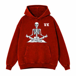 Sudadera con Capucha Personalizada con Gráfico de Esqueleto Rojo en Meditación, Sudadera Holgada de Calavera para Yoga, Estilo Urbano, para Hombre y Mujer - Product Image 1