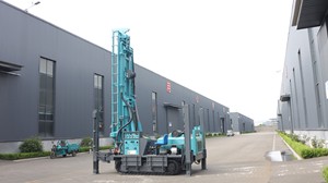 Plataforma de Perforación de Pozos de Agua FY-450 con Motor Diésel de 294kW, Máquina Perforadora de Pozos con Compresor de 31m3 y 25 bar, Alcance Máximo de 450m - Product Image 3