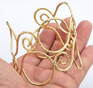 Bracelet manchette à cadre en fil de laiton avec motif tourbillonnant, manchette en fil de laiton aplati - Product Image 6