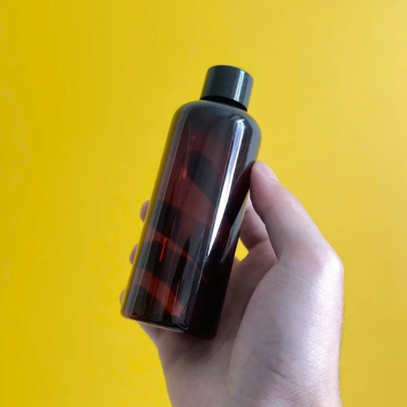 สีน้ำตาล