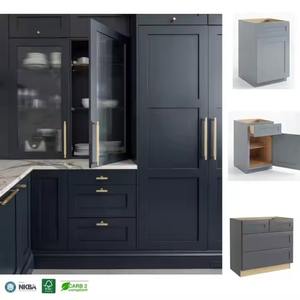Hecho en Vietnam Fábrica de alta calidad EE. UU. Gabinetes grises Diseño Listo para ensamblar Juego de gabinetes de cocina de madera maciza estilo coctelera gris - Product Image 1