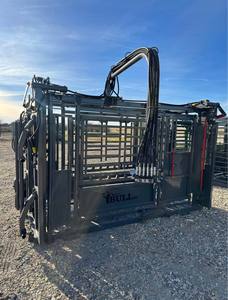 Sistema de Manejo de Ganado con Barrera Hidráulica, Barrera Hidráulica para Ganado con Valla, Barrera de Compresión para Ganado en Venta - Product Image 2