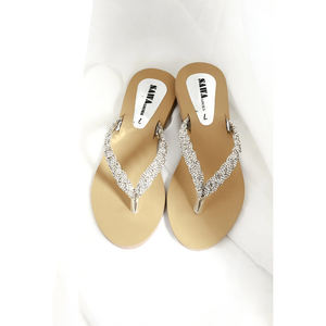 Material de alta calidad Sofisticada comodidad plana doble hoja elegante sandalia con malla de diamantes de imitación - Product Image 2