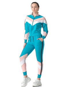 ชุดวอร์มผ้าฟลีซแบบเรียบคุณภาพสูงขายส่ง ชุดเซ็ต 2 ชิ้น สกรีนลายเสื้อฮู้ดดี้สำหรับผู้หญิง - Product Image 1