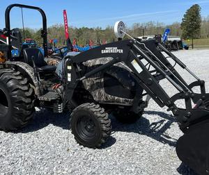 Tractor 2024 LS Modelo MT573H Edición limitada guardabosques musgo roble CAMO tractor - Product Image 3