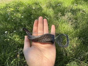 Ram Horn Ouvre-bouteille Ouvre-bière rustique fabriqué à partir de corne véritable - Product Image 2