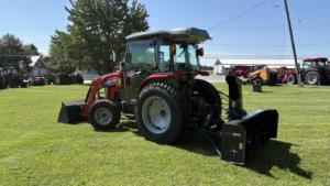 Tracteur agricole Massey Ferguson 2M.50 GS à roues motrices 4x4, 70 CV, cabine fermée, usage agricole - Product Image 4