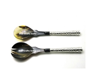 Ensemble de serveurs à salade en corne noire polie de haute qualité, écologique, compatible lave-vaisselle, taille et logo personnalisables pour usage domestique et en restaurant - Product Image 2