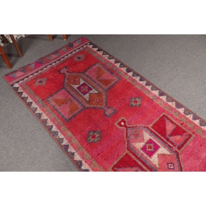 Tapis turc vintage 3,3x10,1 pi (102x308 cm), tapis géométrique rose Herki - Product Image 2